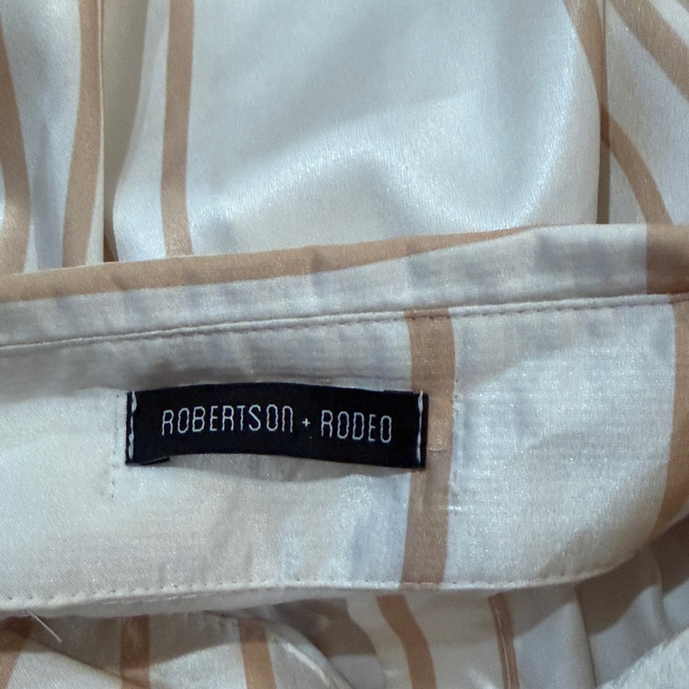 Robertson + Rodeo Women’s Cream and Tan Buttoned Up Long Sleeve Size Small - Picture 2 of 4